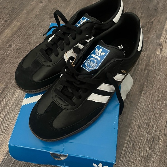 Adidas Black and White Samba - Picture 4 of 6